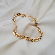 Load image into Gallery viewer, Alexa Link Bracelet
