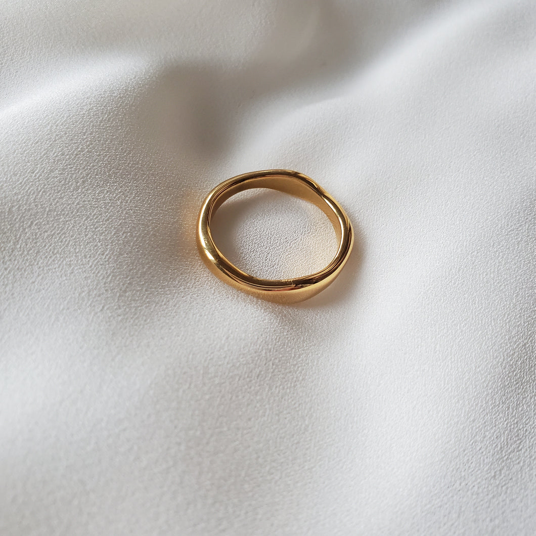 Eva Gold Ring